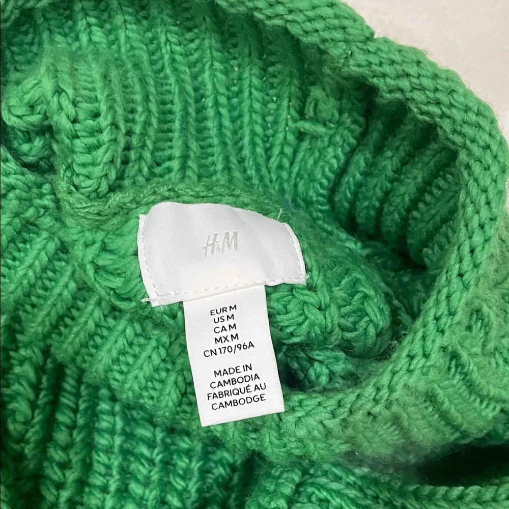 H&M Emerald Green Turtleneck Sweater - Picture 5 of 7